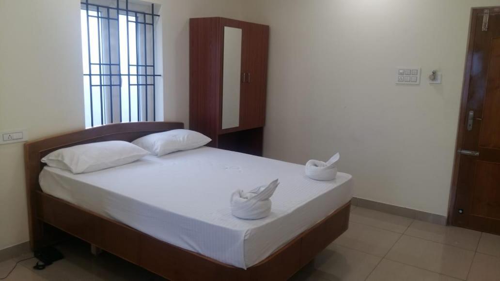 Hotel Ramsun Tiruchirappalli Esterno foto